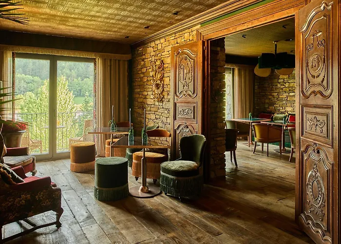 Valle De Pineta 酒店